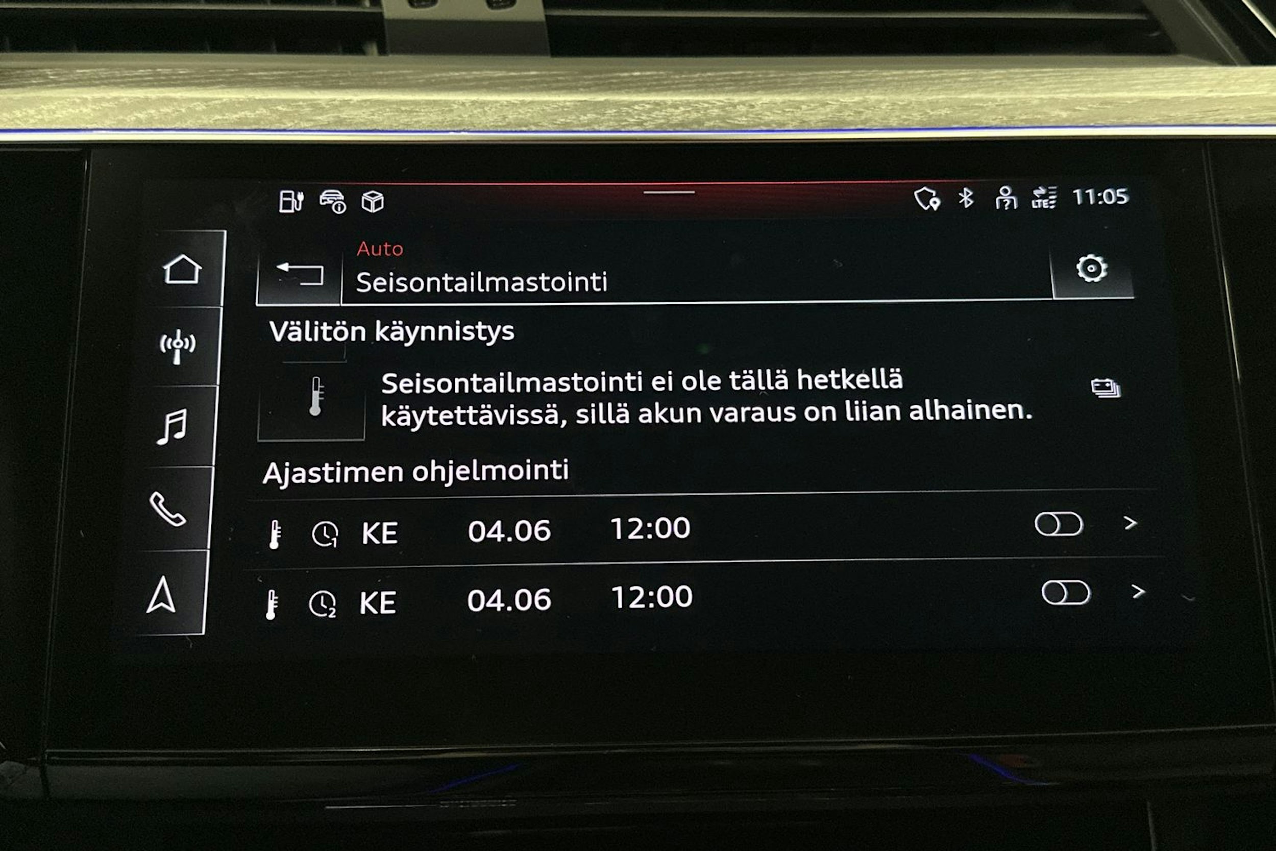 harmaa Audi e-tron 2022 kuva 35.