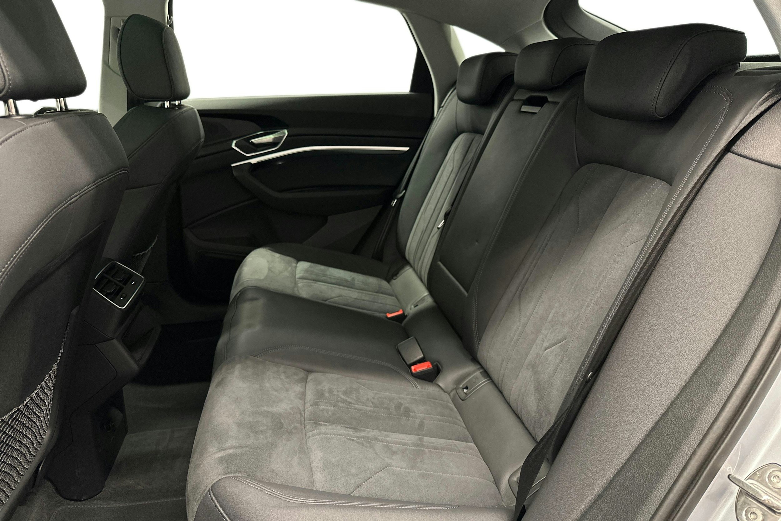 hopea Audi e-tron 2023 kuva 10.