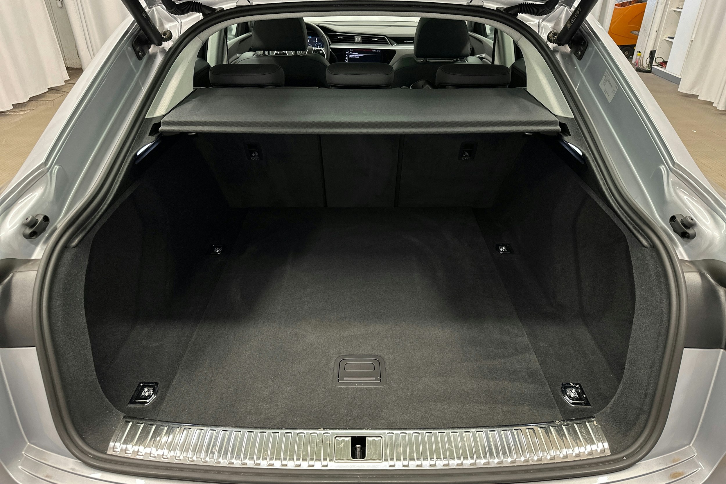 hopea Audi e-tron 2023 kuva 13.