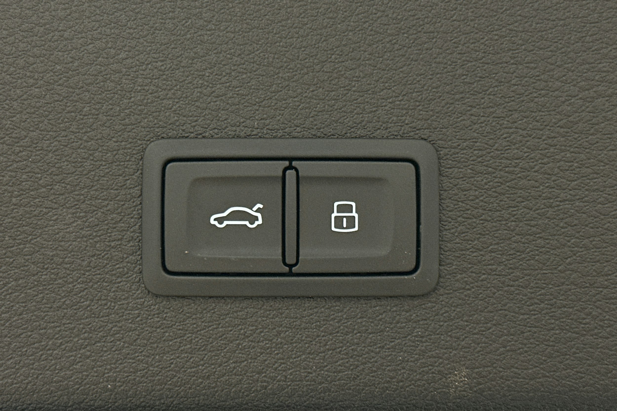 hopea Audi e-tron 2023 kuva 14.