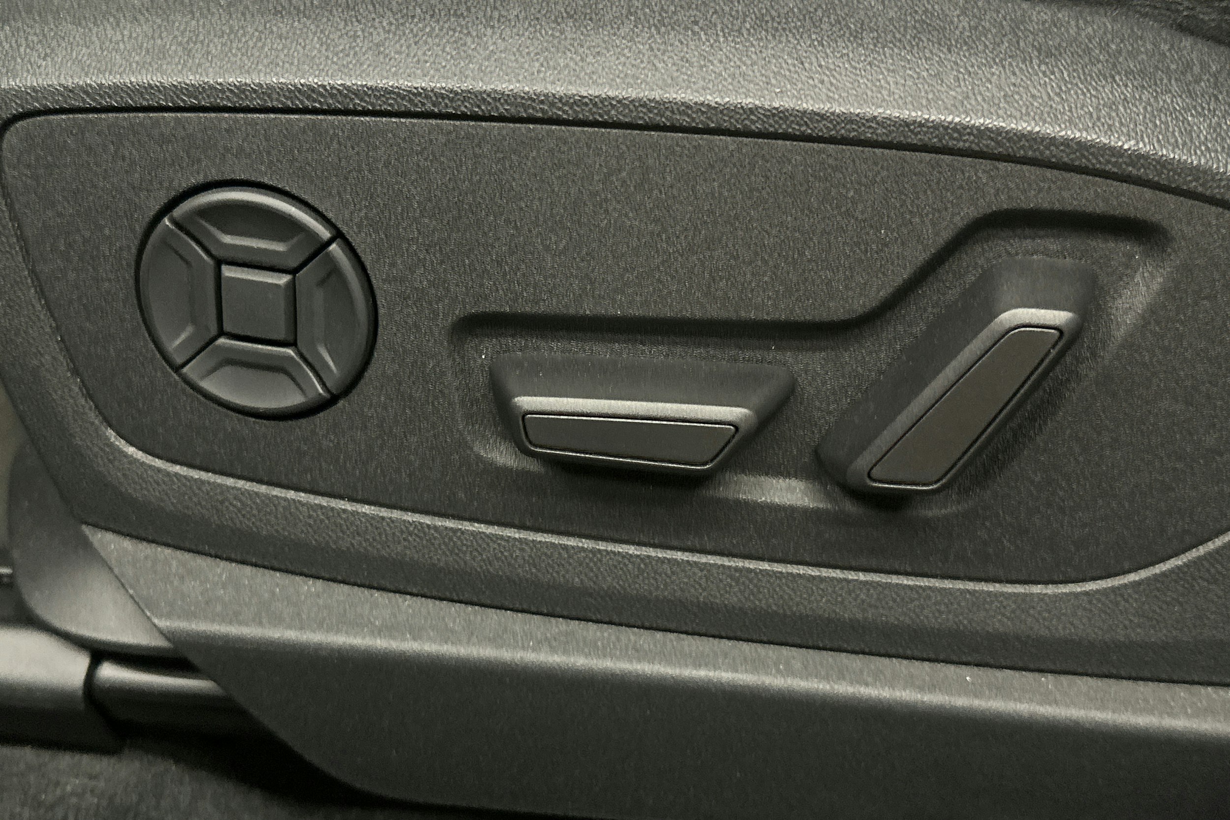 hopea Audi e-tron 2023 kuva 17.