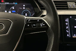 hopea Audi e-tron 2022 kuva 12.