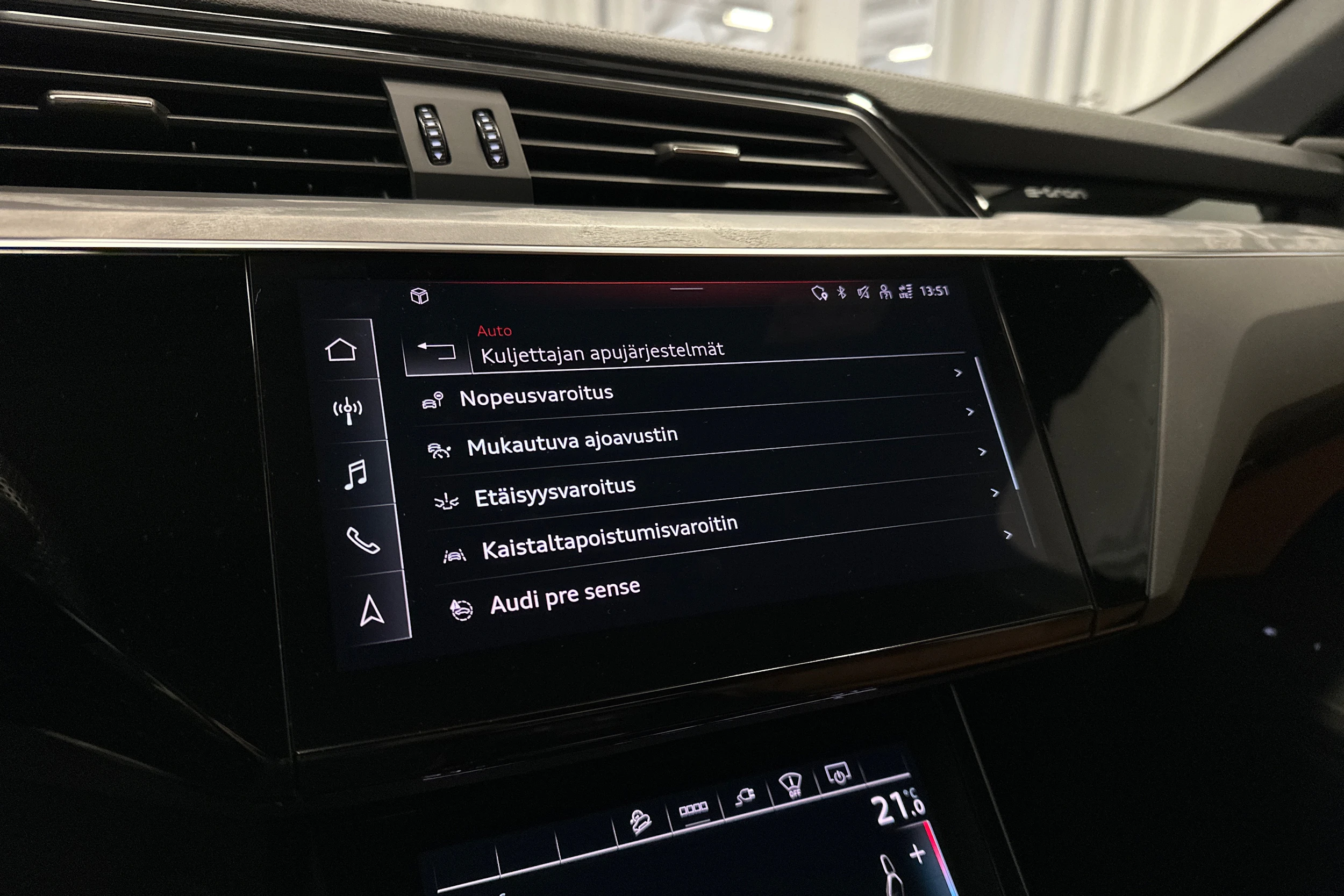 hopea Audi e-tron 2022 kuva 18.