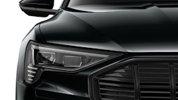 musta Audi e-tron 2023 kuva 6.