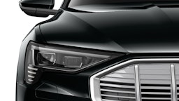musta Audi e-tron 2023 kuva 6.