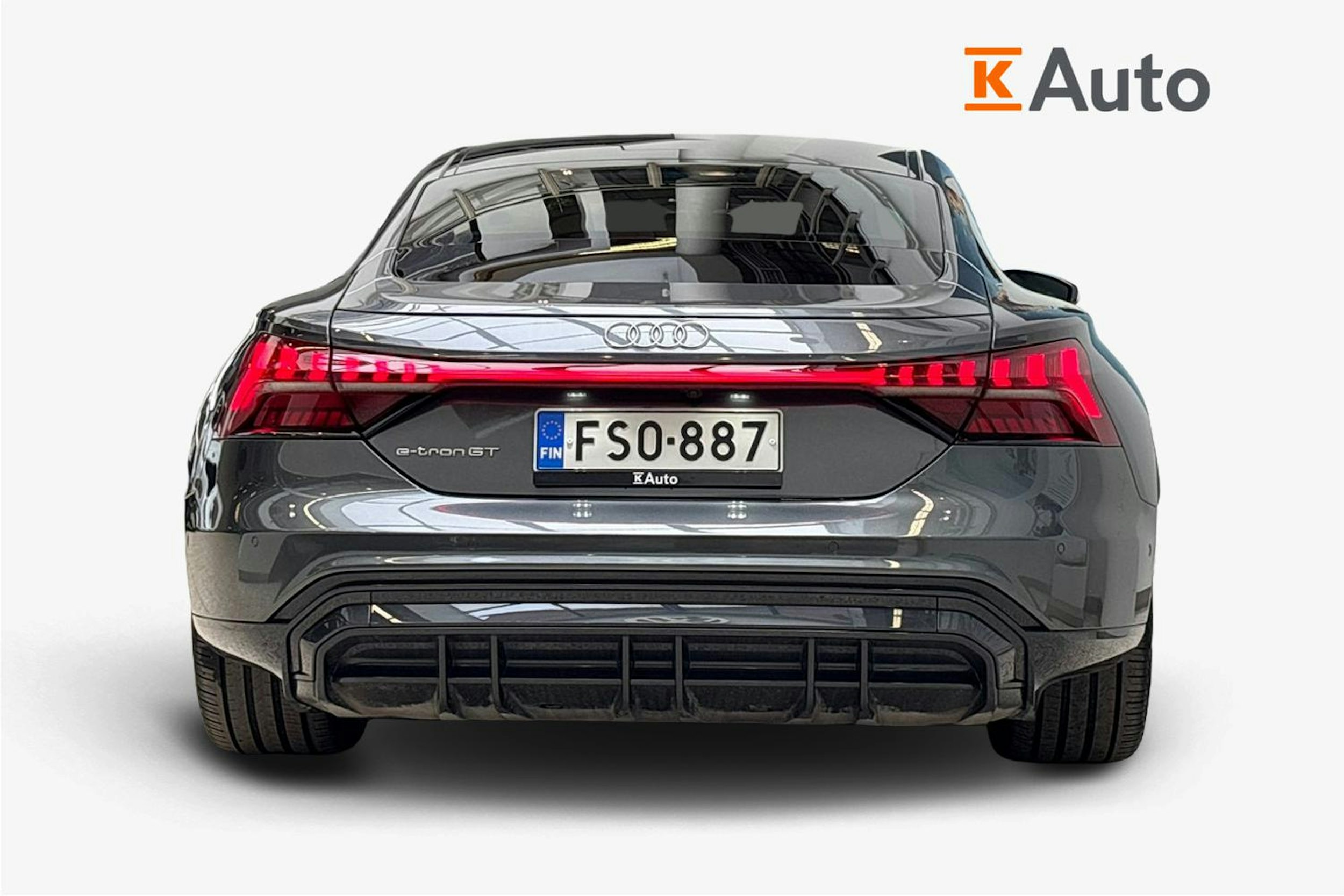 harmaa Audi e-tron 2023 kuva 3.