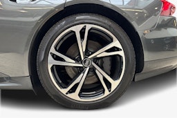 harmaa Audi e-tron 2023 kuva 11.