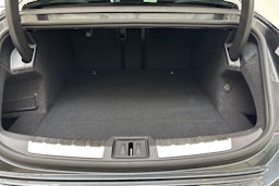harmaa Audi e-tron 2023 kuva 15.