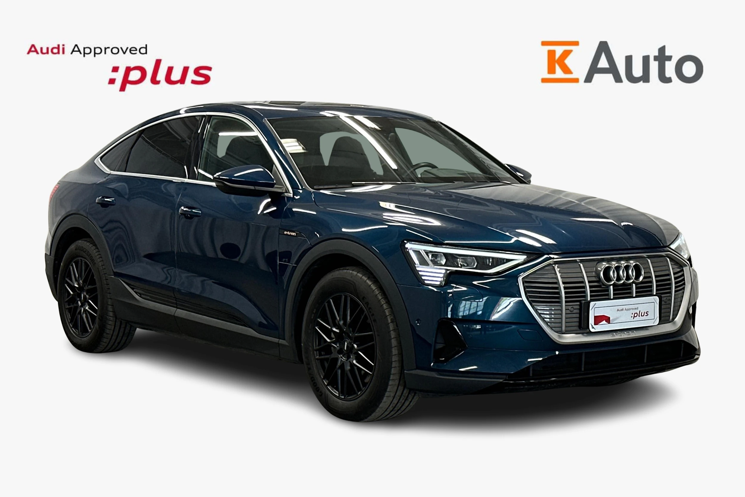 sininen Audi e-tron 2023 kuva 1.