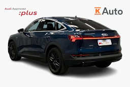 sininen Audi e-tron 2023 kuva 2.