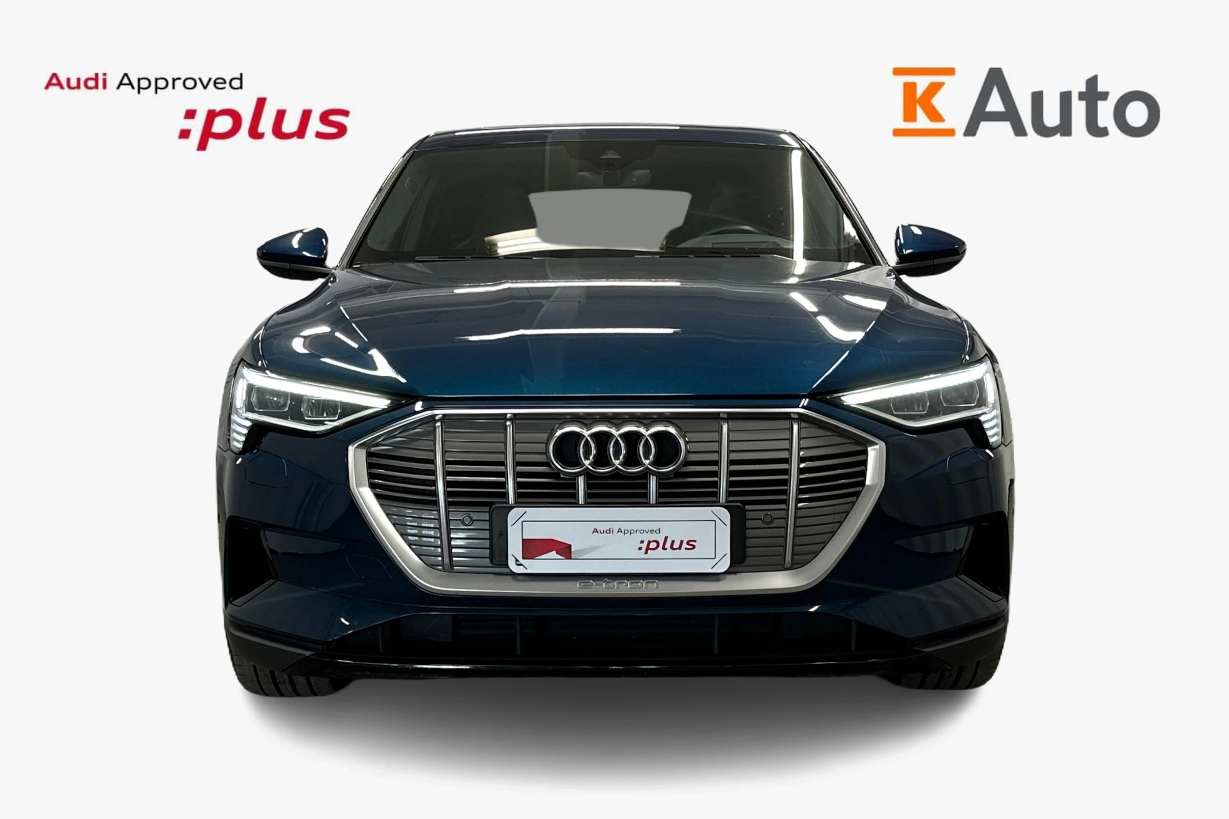 sininen Audi e-tron 2023 kuva 4.