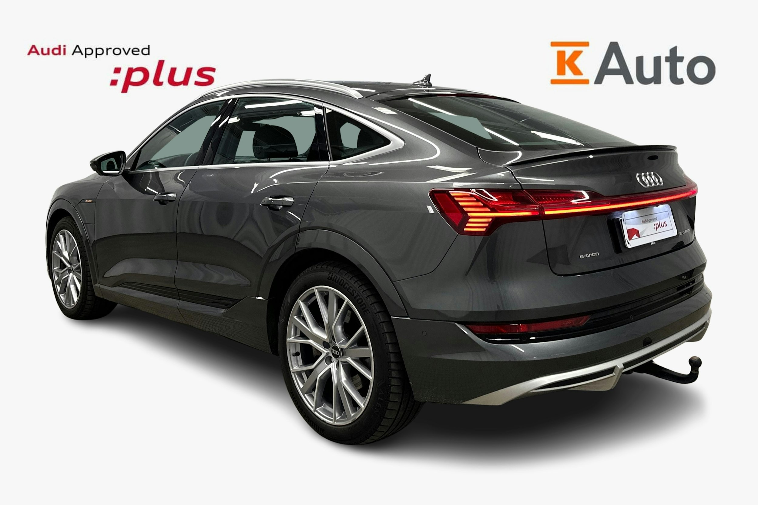 harmaa Audi e-tron 2023 kuva 2.
