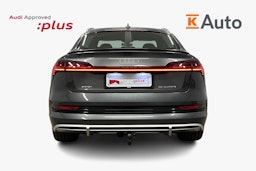 harmaa Audi e-tron 2023 kuva 3.