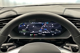 harmaa Audi e-tron 2023 kuva 12.