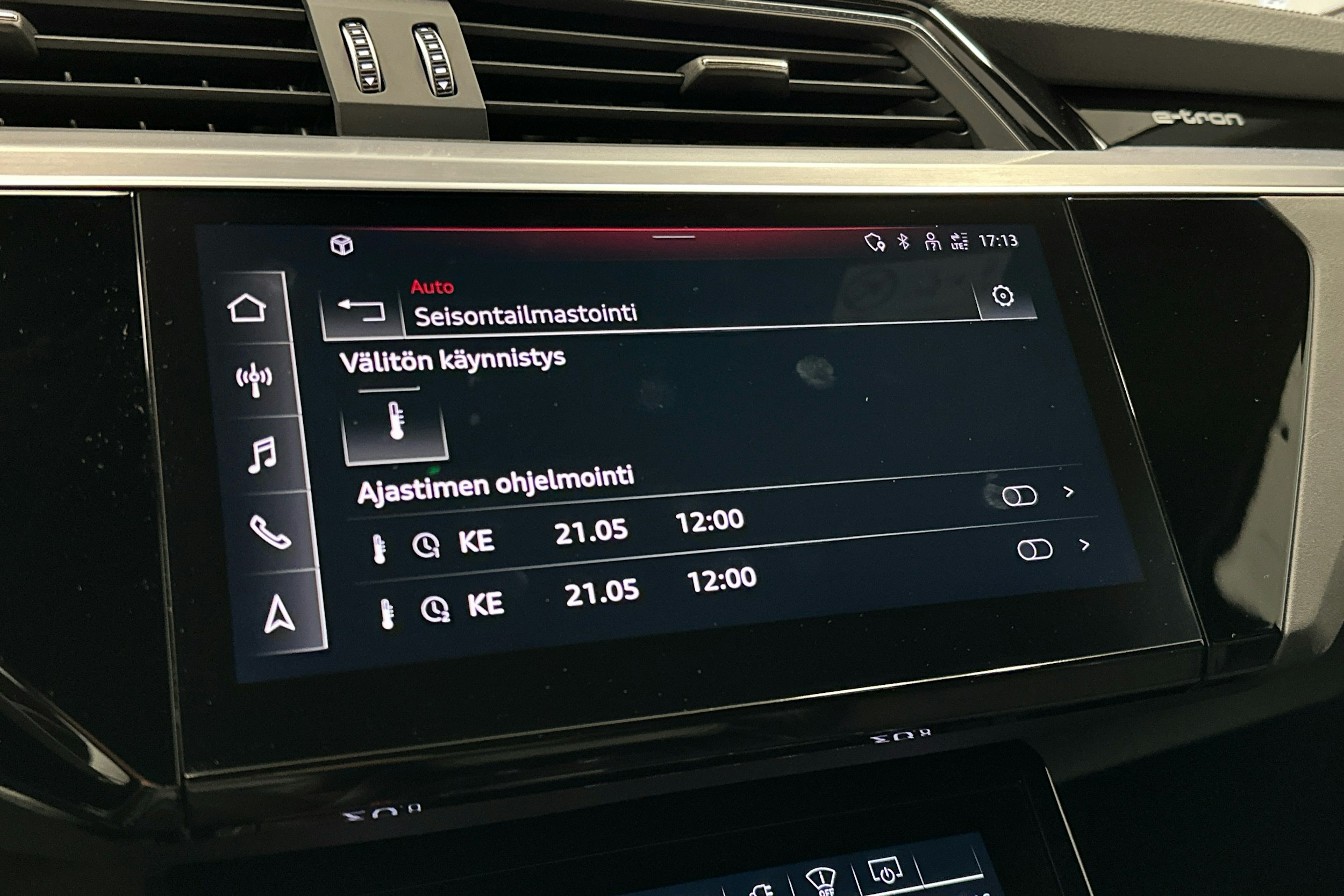 harmaa Audi e-tron 2023 kuva 18.