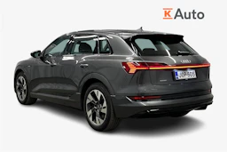 harmaa Audi e-tron 2023 kuva 3.