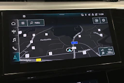 harmaa Audi e-tron 2023 kuva 23.