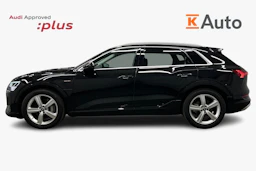 musta Audi e-tron 2023 kuva 5.