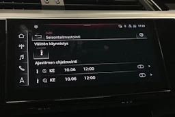 musta Audi e-tron 2023 kuva 26.