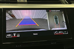 musta Audi e-tron 2023 kuva 27.