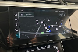 sininen Audi e-tron 2023 kuva 26.