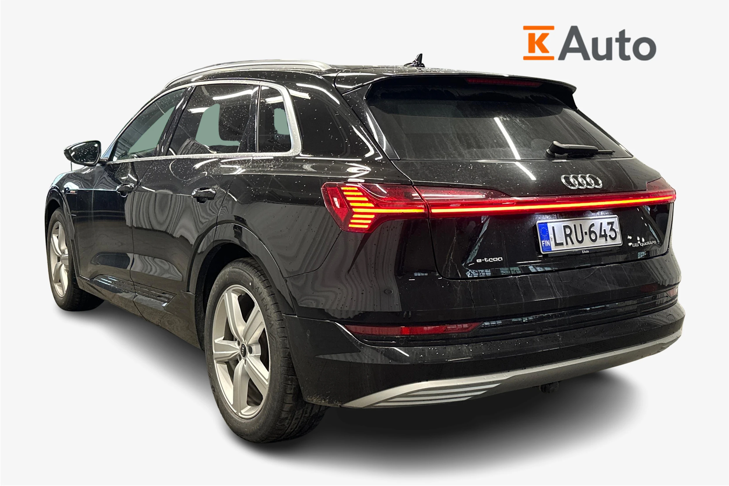 musta Audi e-tron 2023 kuva 2.