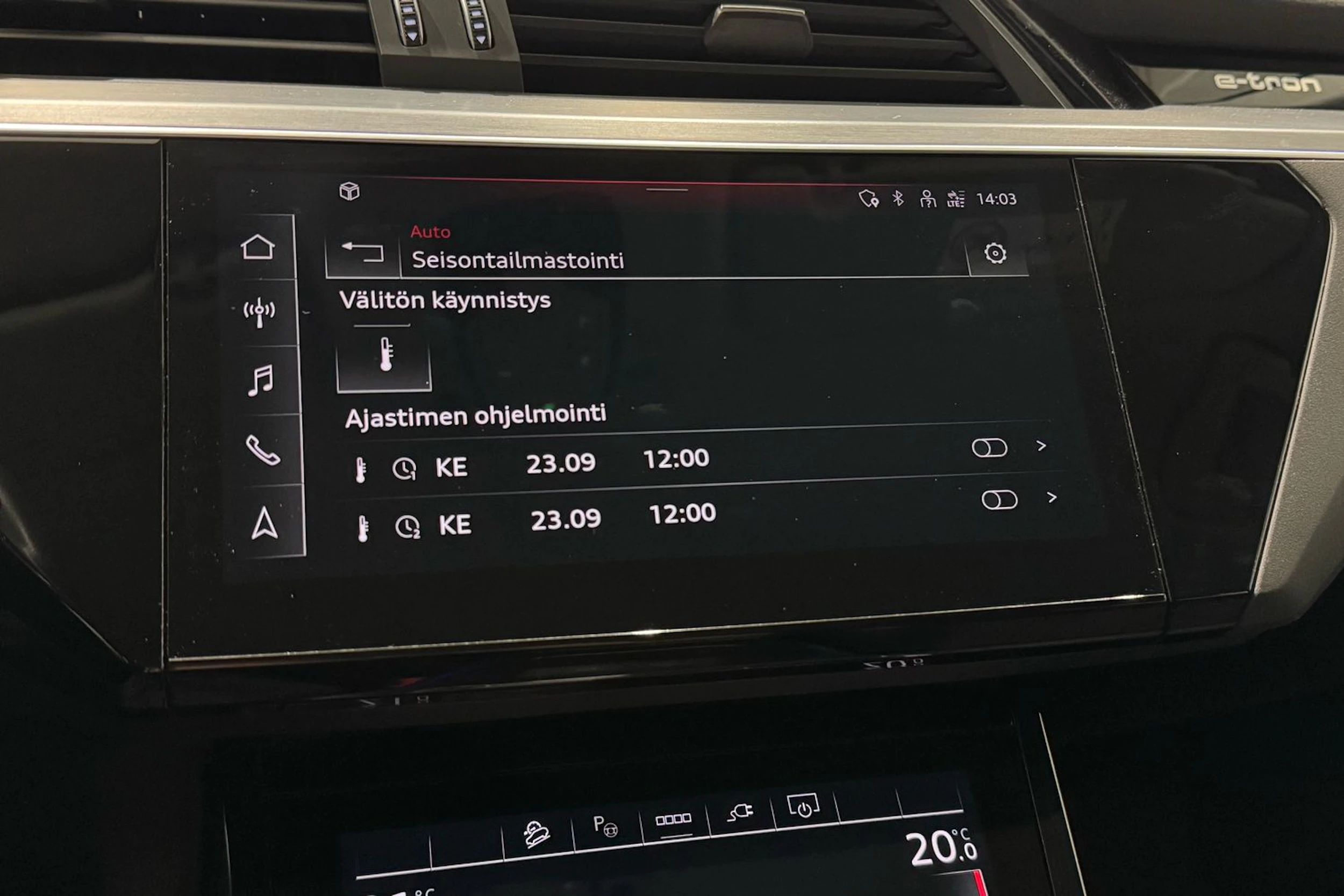 met. harmaa Audi e-tron 2023 kuva 24.