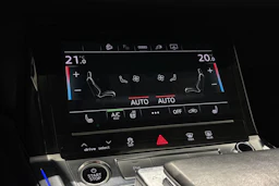met. harmaa Audi e-tron 2023 kuva 25.