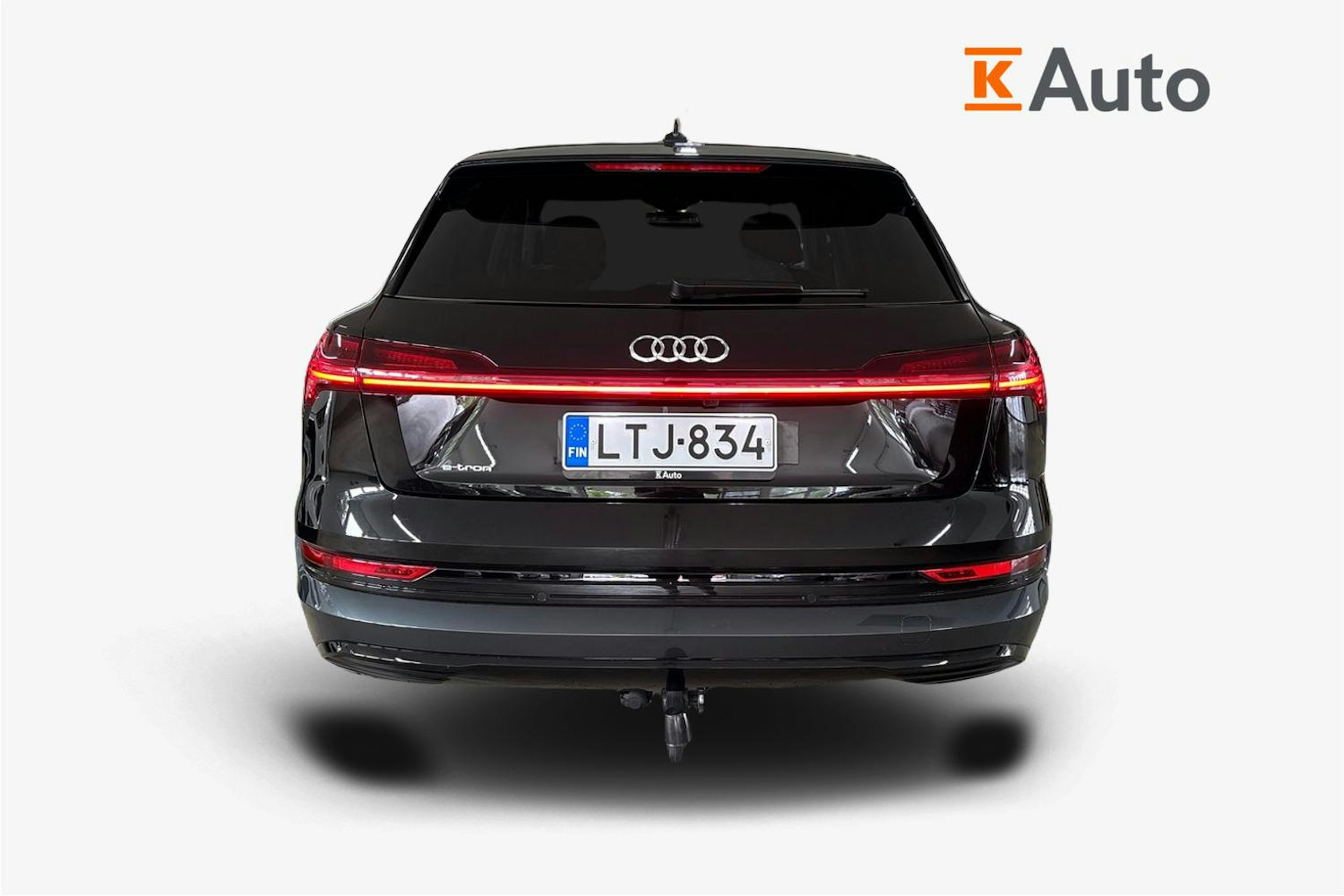 musta Audi e-tron 2023 kuva 3.