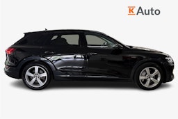 musta Audi e-tron 2023 kuva 6.