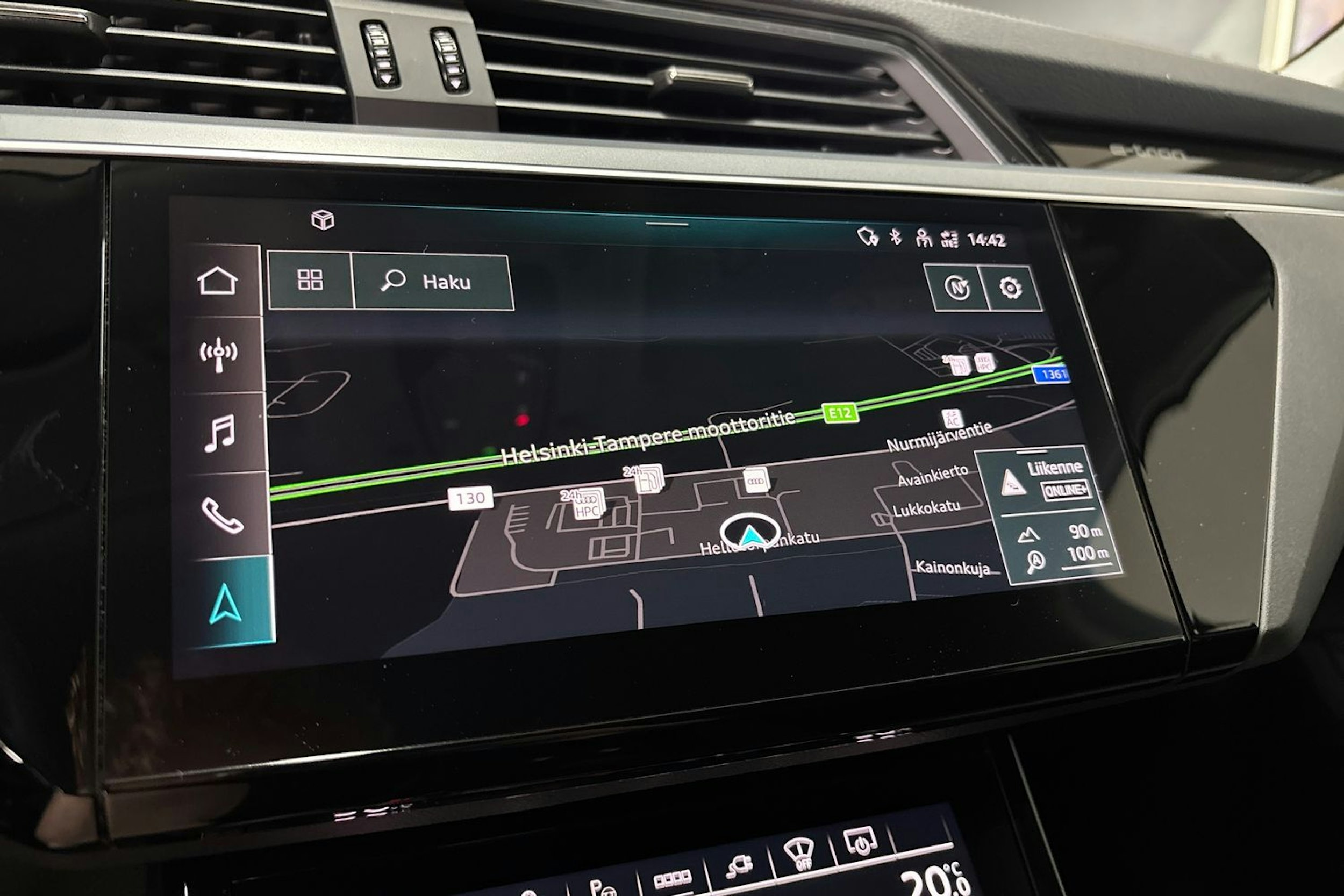 musta Audi e-tron 2023 kuva 25.