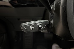 musta Audi e-tron 2023 kuva 35.