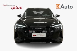 musta Audi e-tron 2023 kuva 6.