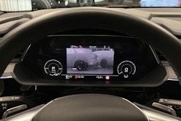 musta Audi e-tron 2023 kuva 17.