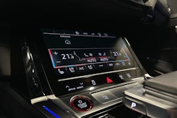 musta Audi e-tron 2023 kuva 28.