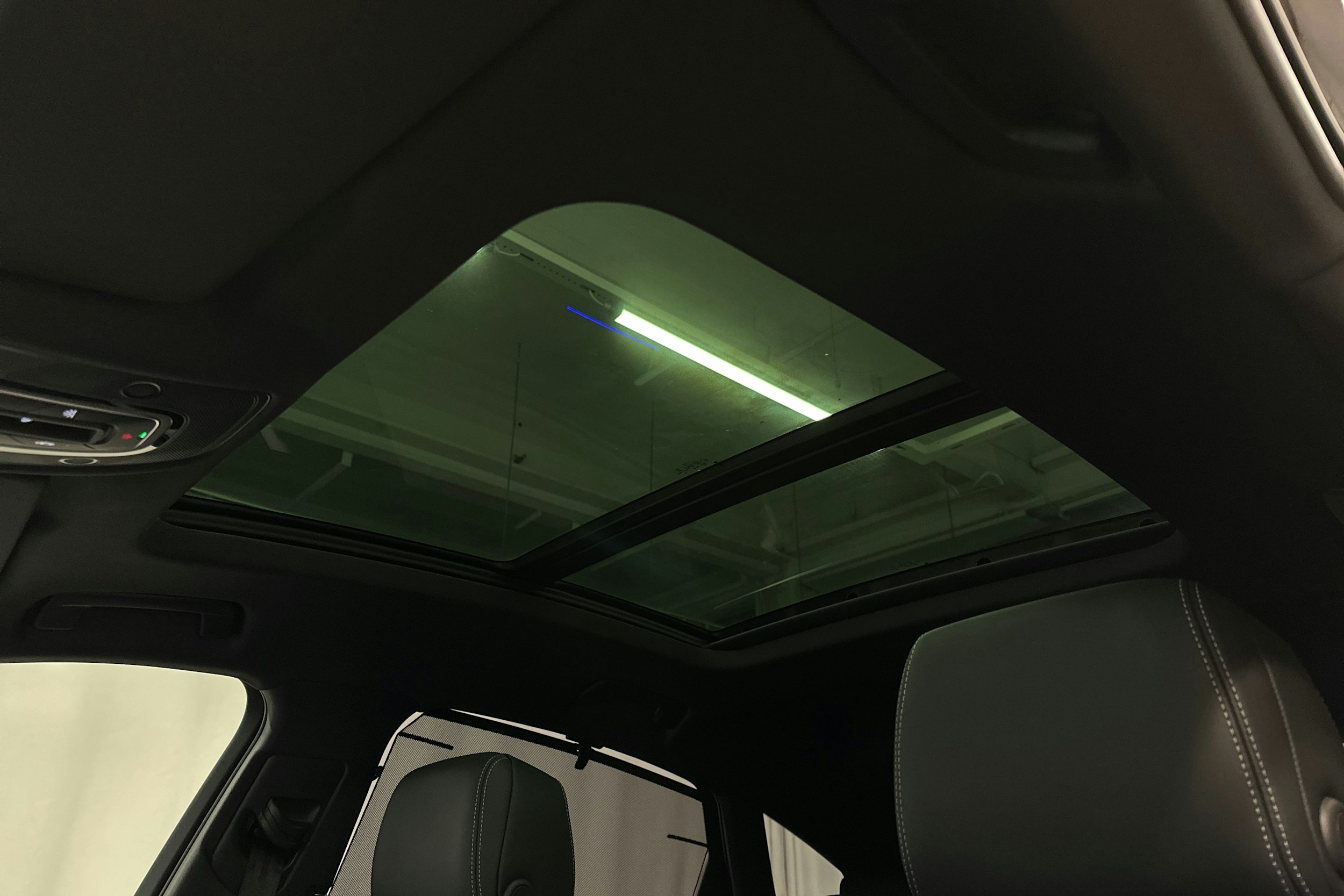 musta Audi e-tron 2023 kuva 32.