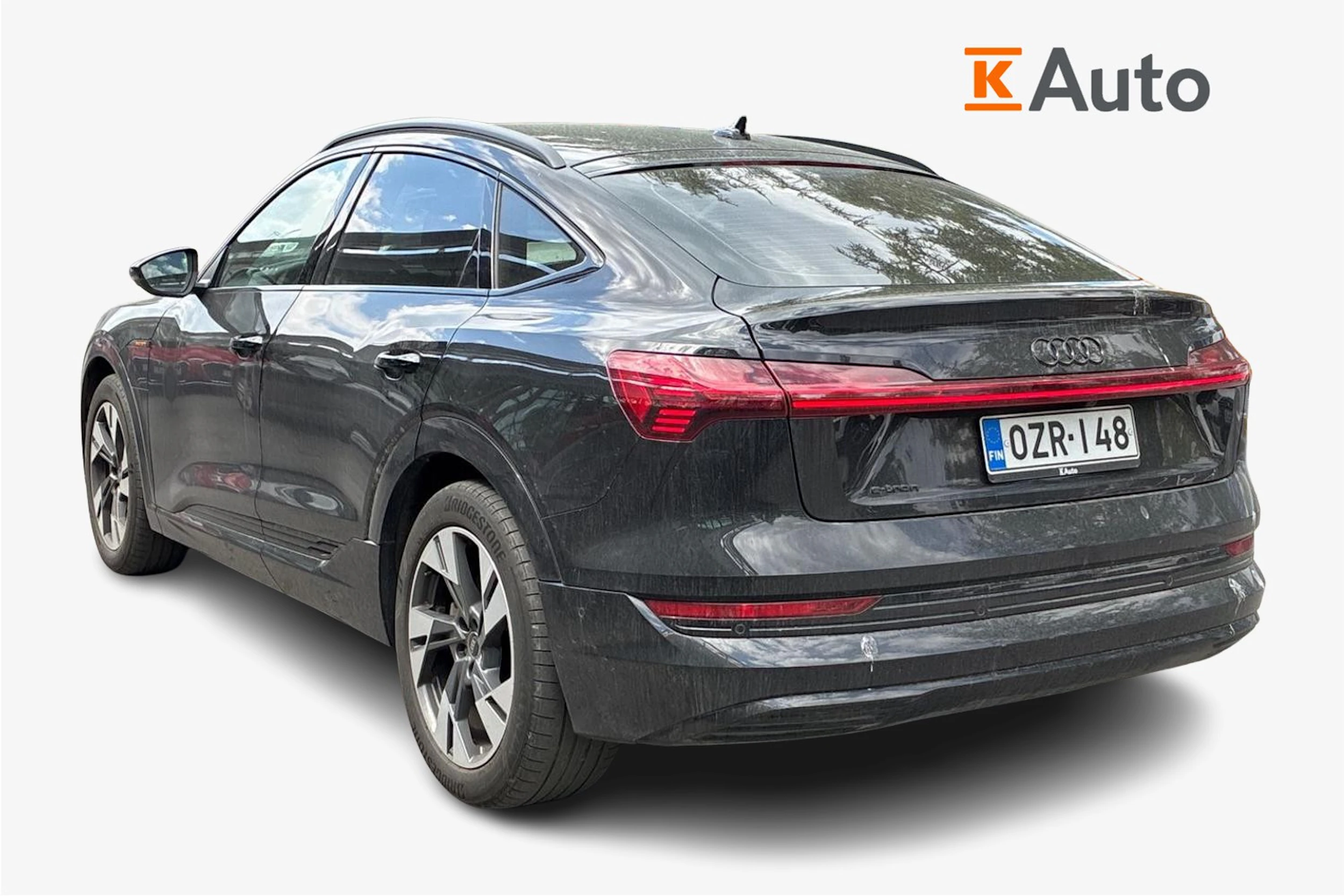 musta Audi e-tron 2023 kuva 2.