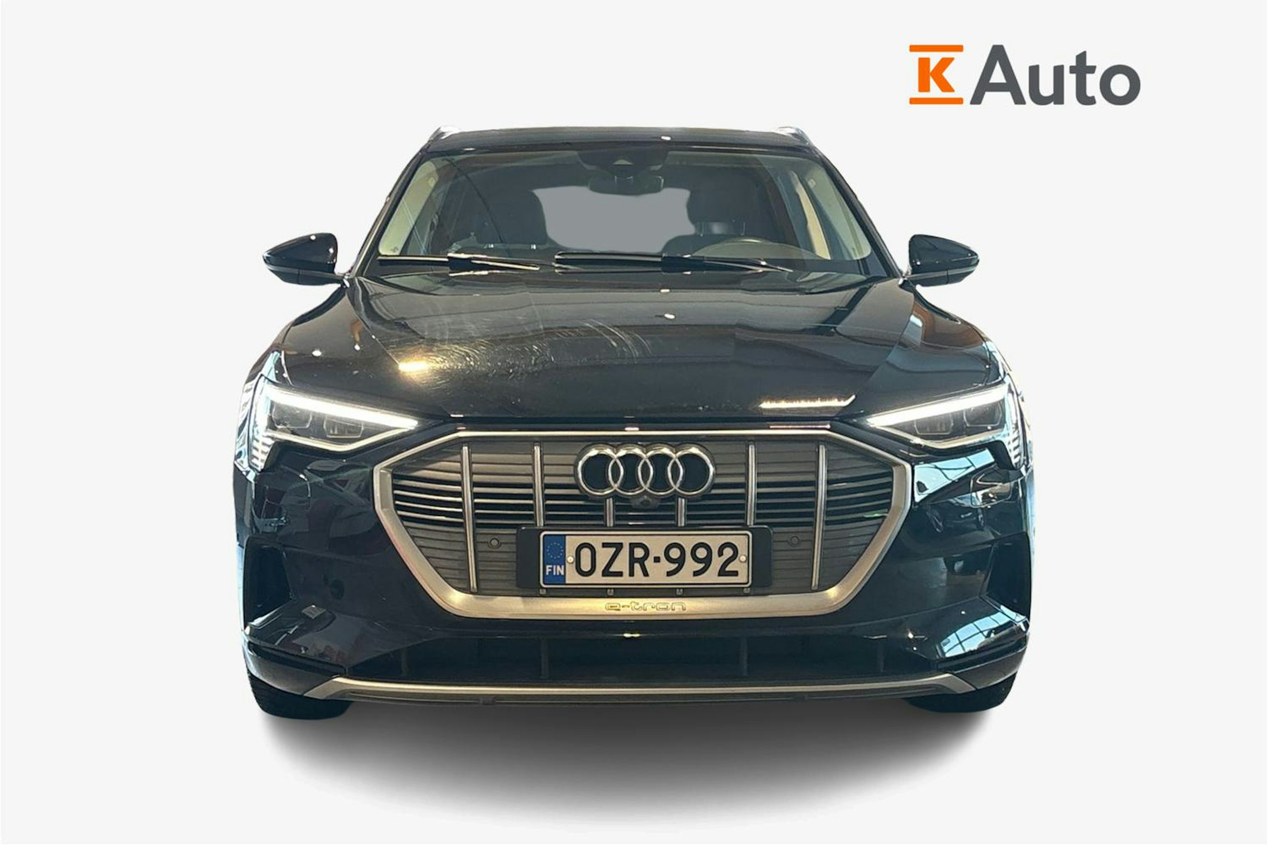 musta Audi e-tron 2023 kuva 5.