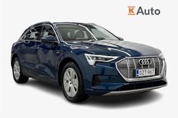 sininen Audi e-tron 2023 kuva 1.