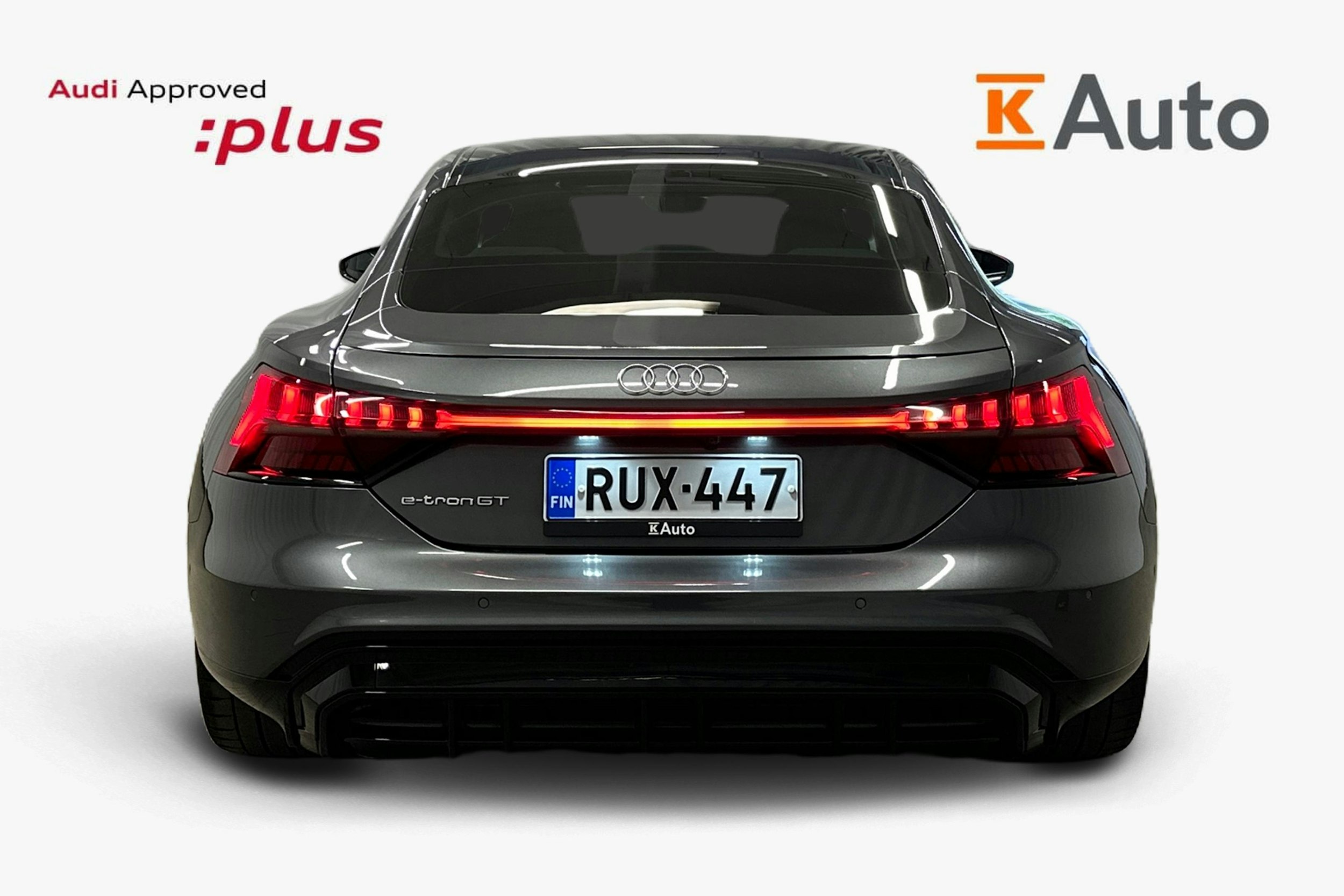 harmaa Audi e-tron 2023 kuva 3.