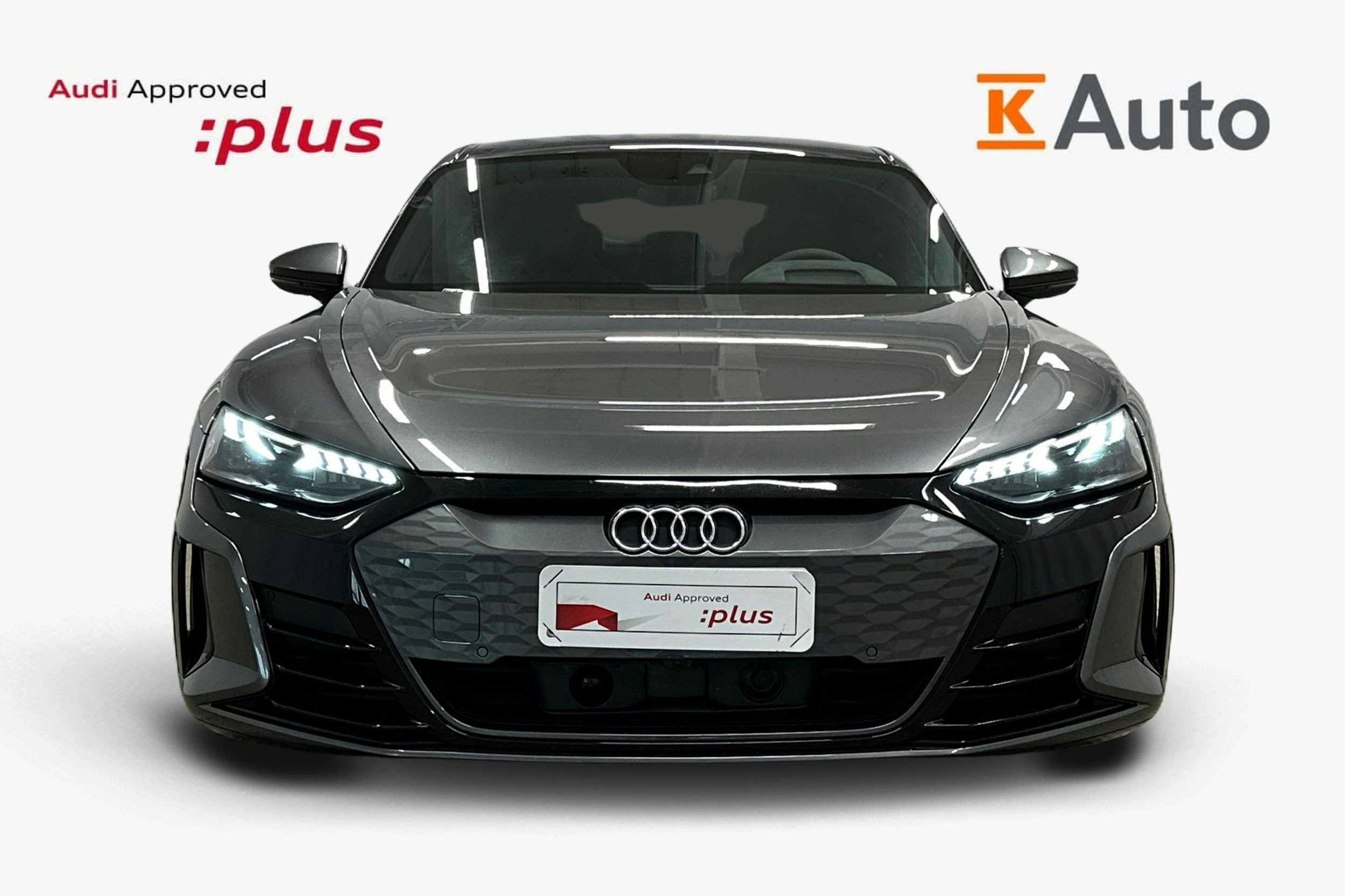 harmaa Audi e-tron 2023 kuva 5.