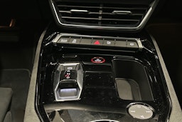 harmaa Audi e-tron 2023 kuva 14.