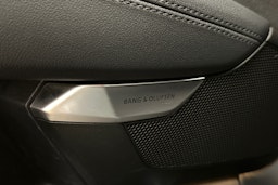 harmaa Audi e-tron 2023 kuva 19.