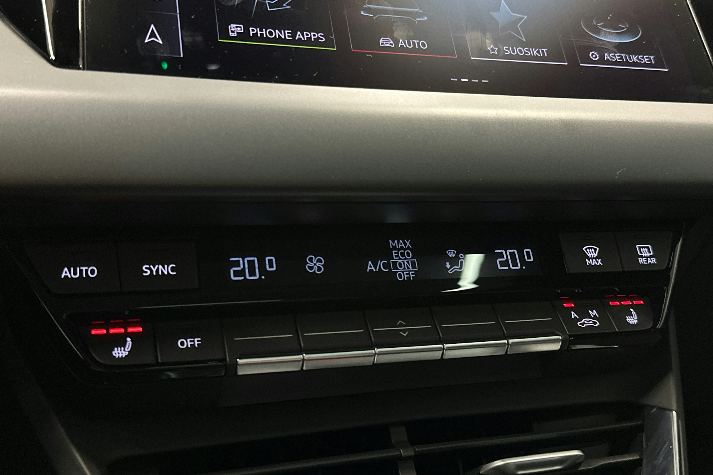 harmaa Audi e-tron 2023 kuva 25.