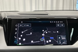 harmaa Audi e-tron 2023 kuva 32.