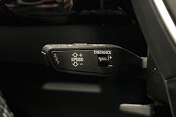 harmaa Audi e-tron 2023 kuva 19.