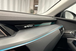 musta Audi e-tron 2023 kuva 28.