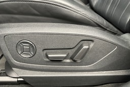 musta Audi e-tron 2023 kuva 31.