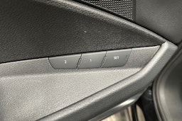 musta Audi e-tron 2023 kuva 32.