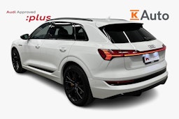 valkoinen Audi e-tron 2023 kuva 2.